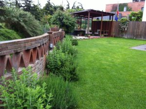 jardin provenzal rustico romantico en sant cugat del valles